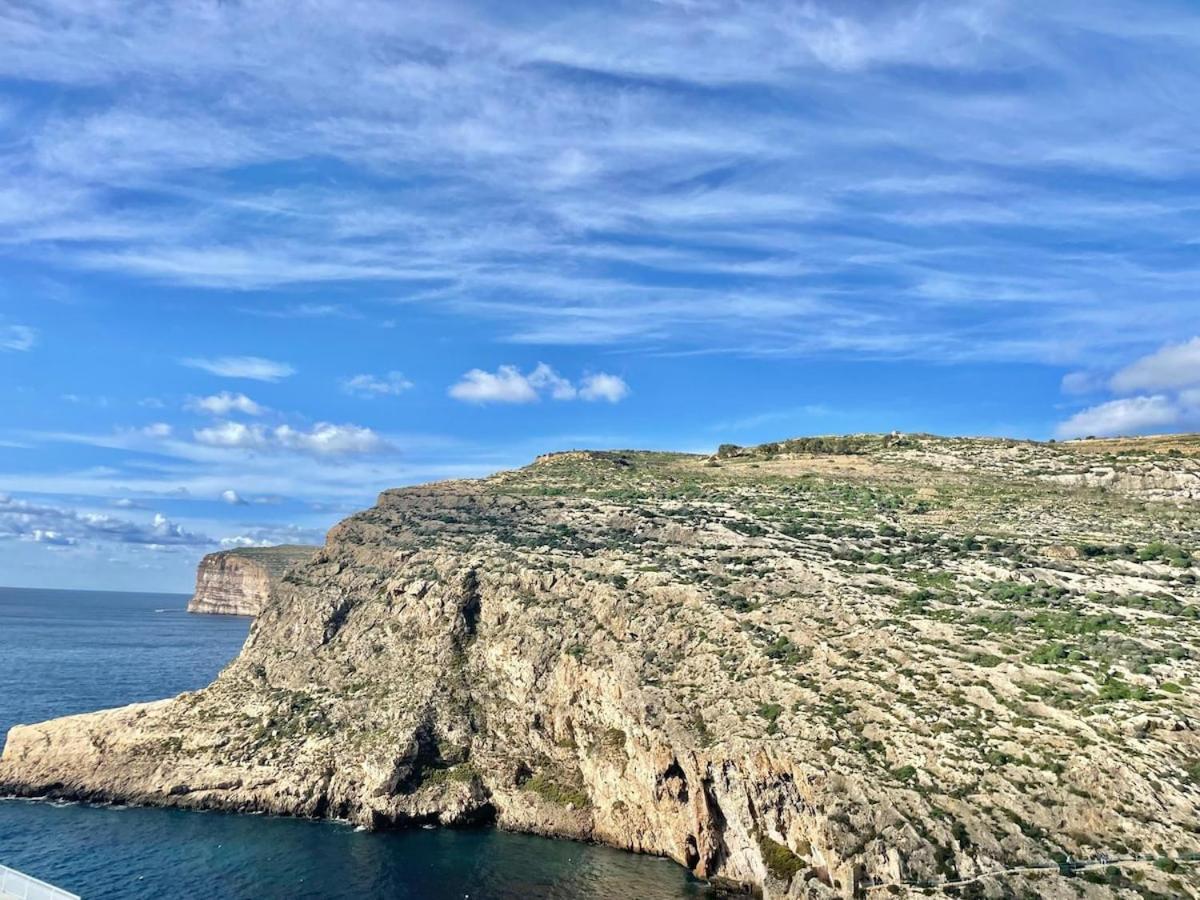 Gozo Coastal With Stunning Sea View, Free Private Parking, Ac & Wifi *